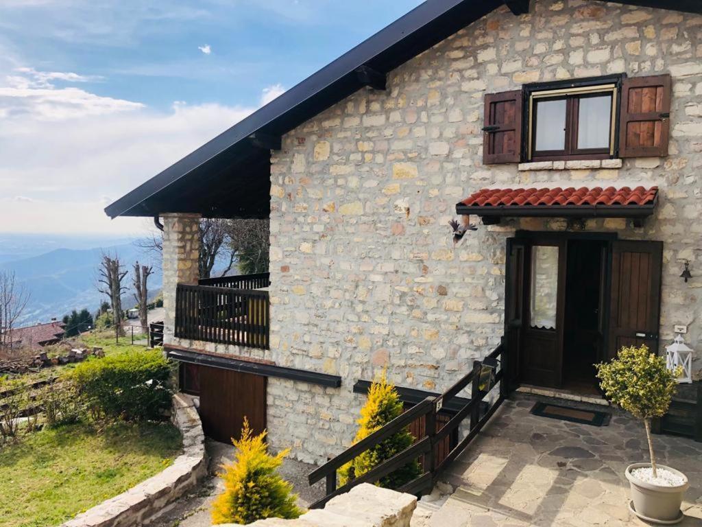 Casa Emy Apartment Adrara San Rocco ภายนอก รูปภาพ
